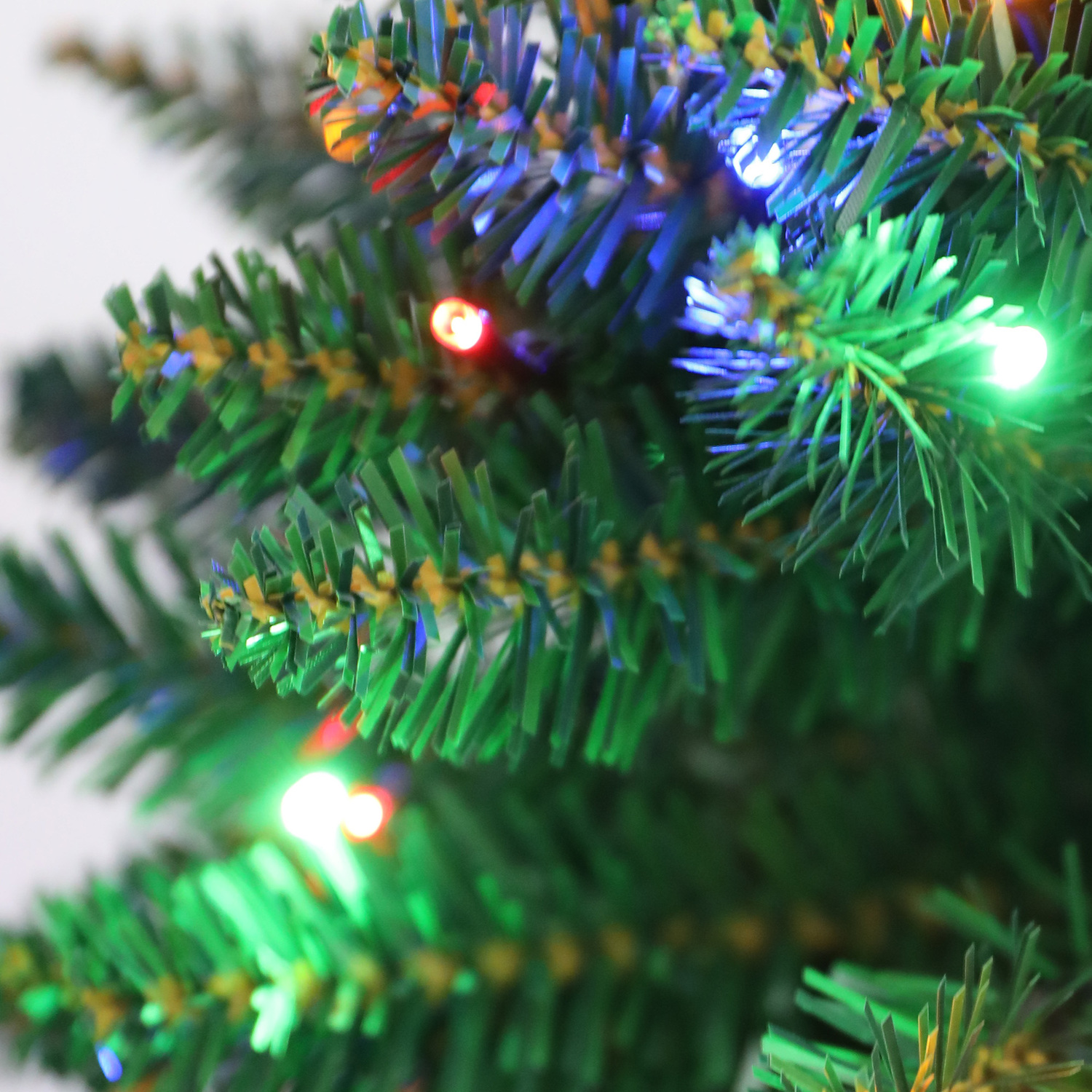 Saiza Pre-Lit LED Christmas Tree