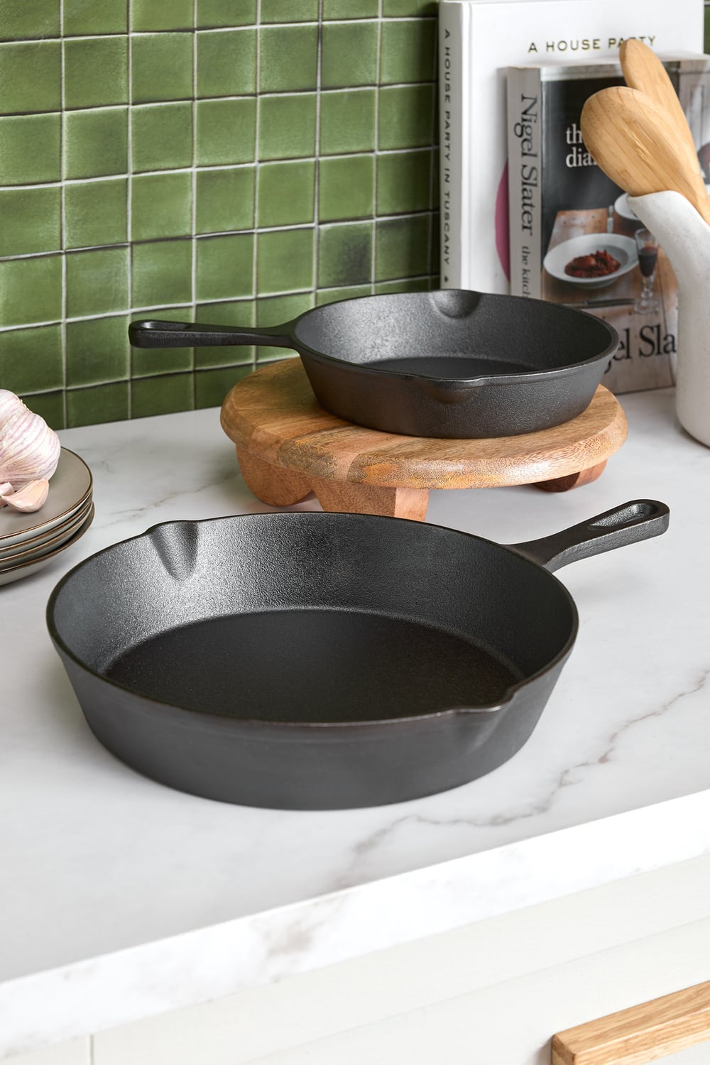 2 Piece Avondale Cast Iron Fry Pan Set