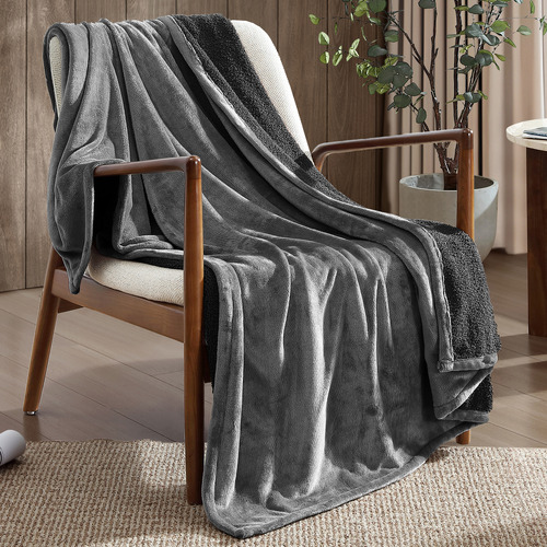 Jasper Boucle Throw