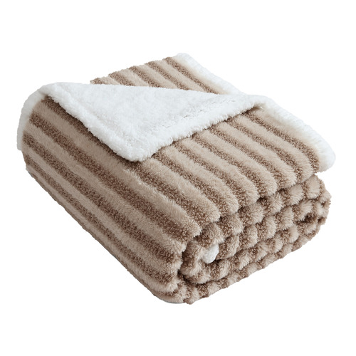 Carter Boucle Throw