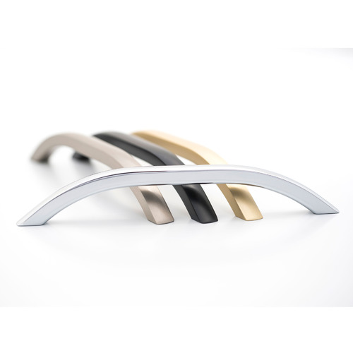 Dull Brushed Nickel Hinckley Cabinet Handle