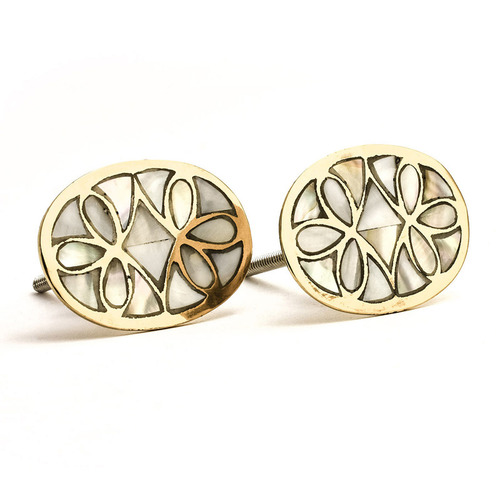 Do.Up Oval Brass & Shell Knob Temple & ster