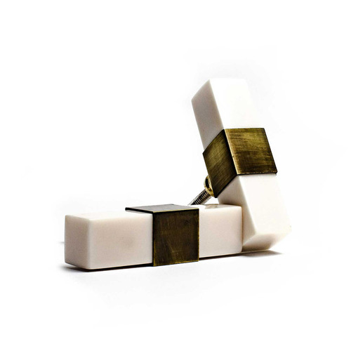 Cubed-Resin-Pull