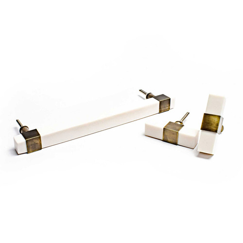 Cubed-Resin-Pull