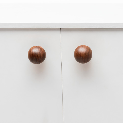 Loch Walnut Sphere Knob