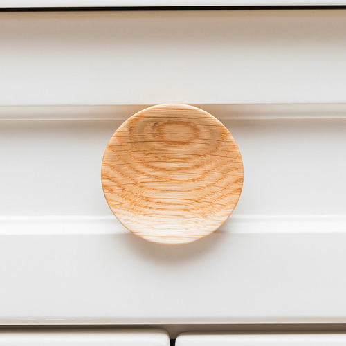 Blyth Red Oak Wood Concave Knob