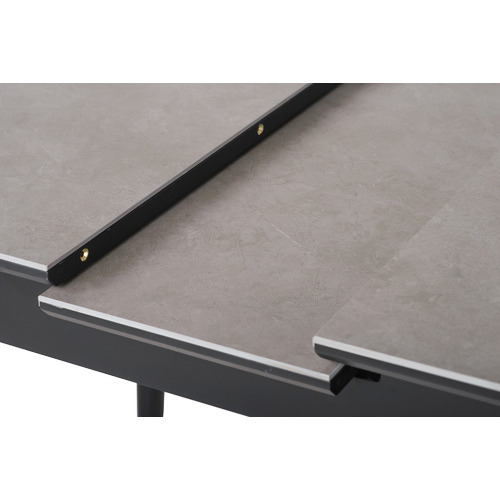 Skive-Extension-Dining-Table