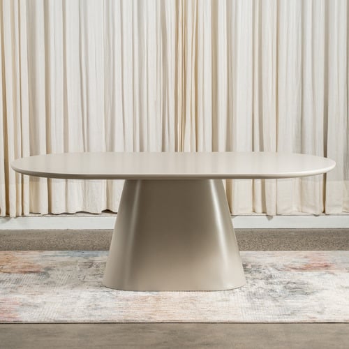 Sade-Dining-Table