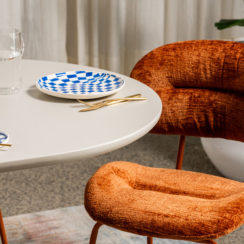 Sade-Dining-Table