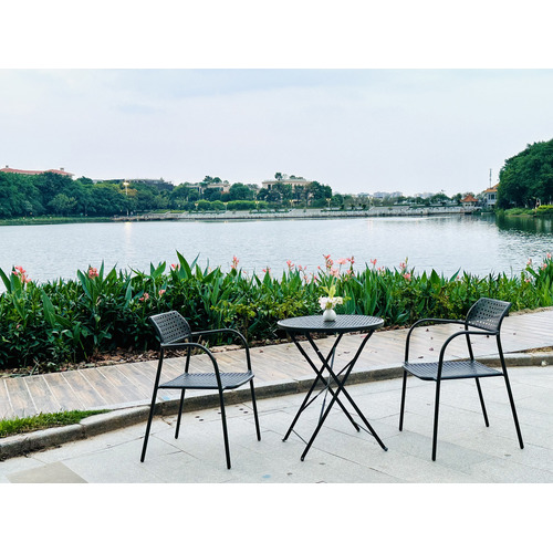 Raven-Round-Foldable-Outdoor-Dining-Table