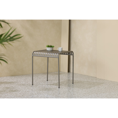 Swan-Outdoor-Dining-Table