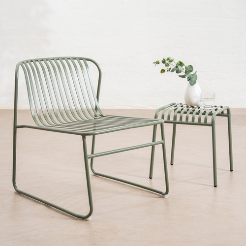 Swan-Outdoor-Lounge-Chair