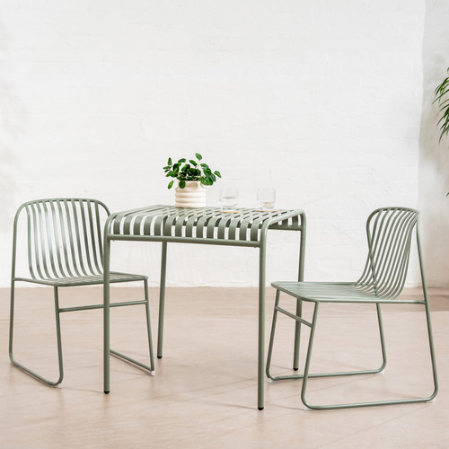 Swan-Outdoor-Dining-Table