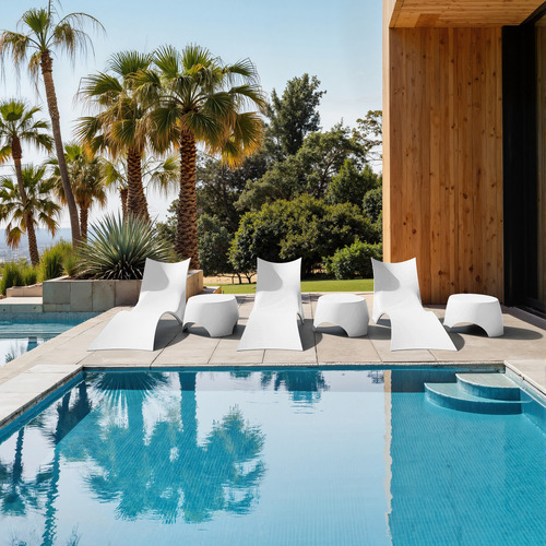 Bonnie Sun Lounge