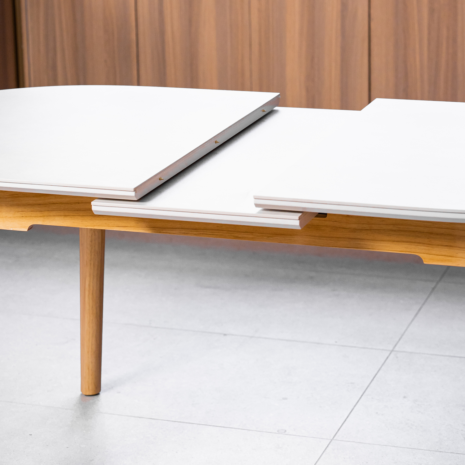 Brier Rubberwood Extendable Dining Table