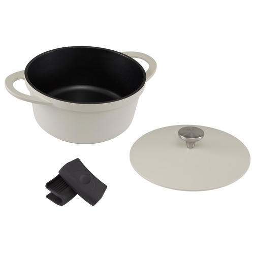 Maxwell & Williams Cast Lite Aluminium Non-Stick Casserole