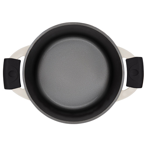 Maxwell & Williams Cast Lite Aluminium Non-Stick Casserole