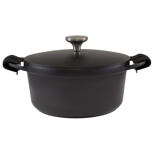 Maxwell & Williams Cast Lite Aluminium Non-Stick Casserole