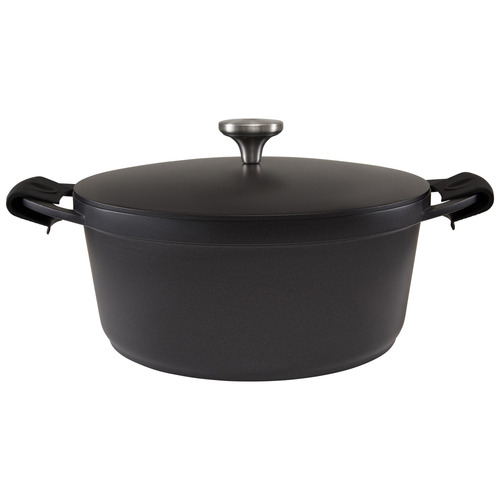 Maxwell & Williams Cast Lite Aluminium Non-Stick Casserole