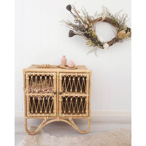 Jessie Rattan Doll Temple & ster