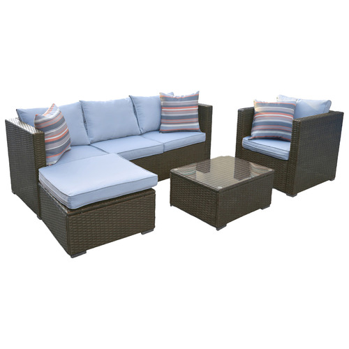 outdoor sectional seating