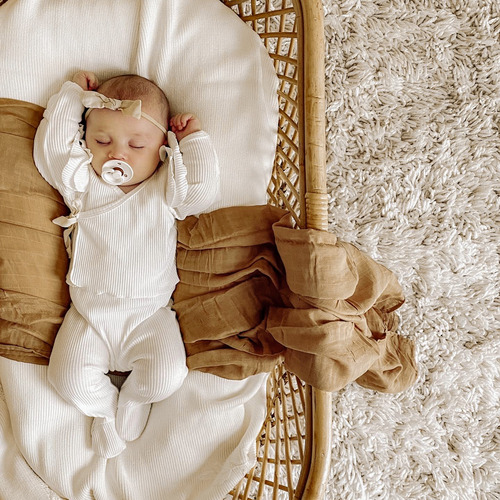 Pop Ya Tot Caramel Cotton Muslin Swaddle Temple & ster