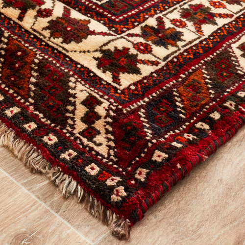Maroon Wool Persian Shiraz Rug Temple & ster
