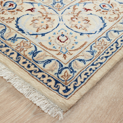 Naen Hand Knotted Rug
