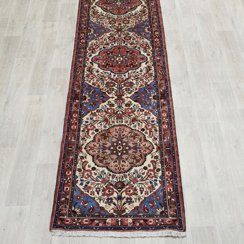 Heston Hand-Knotted Wool Persian Rug
