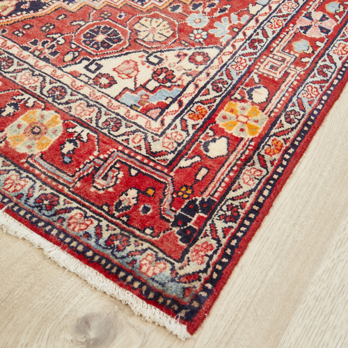 Farah Hand-Knotted Wool Persian Rug