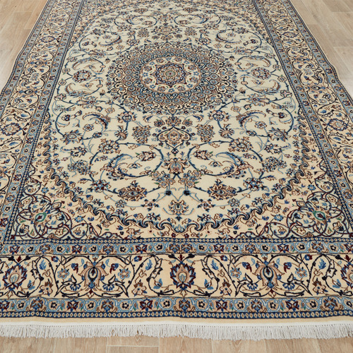 Cream Persian Medallion Hand-Knotted Wool Rug