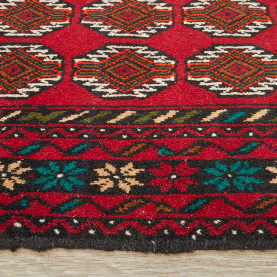 Aletha Hand Knotted Traditional Wool Rug