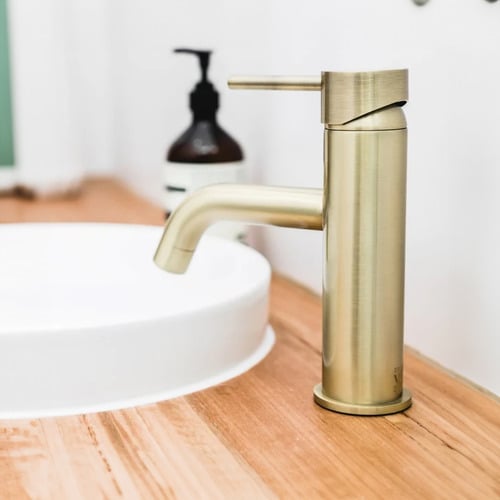 Round Curved Basin Mixer