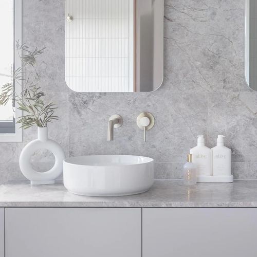 Curved Bath Spout