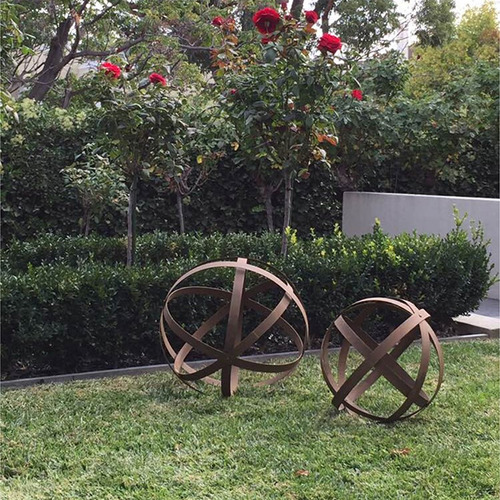 2 Piece Sphere Metal Ornament Set