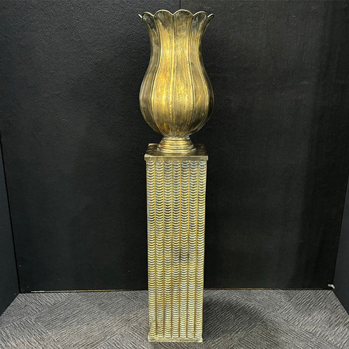 Narcissa Urn & Pedestal