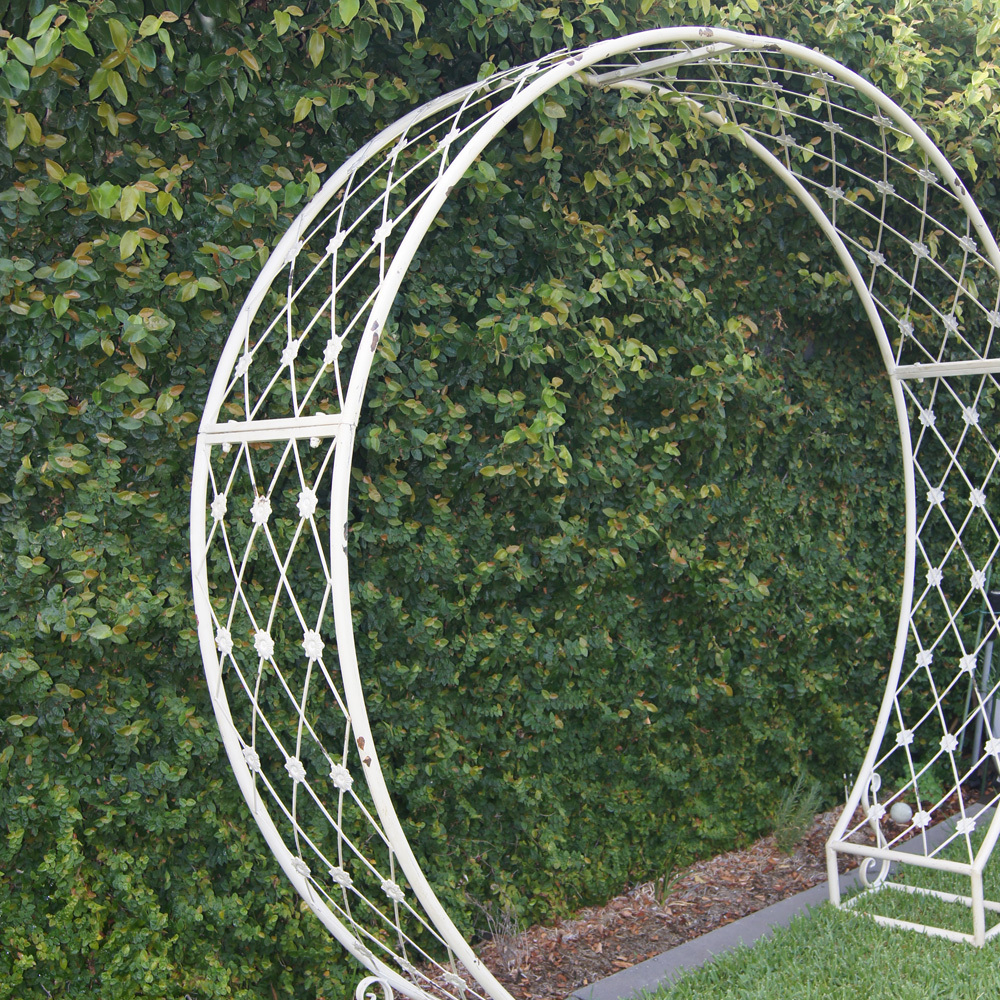 Seravine Round Garden Arch