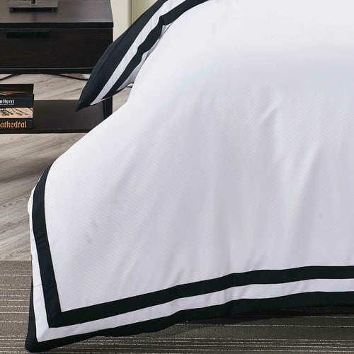 Black & White Halsey Quilt Cover set