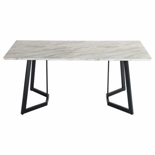 Faerlin Dining Table