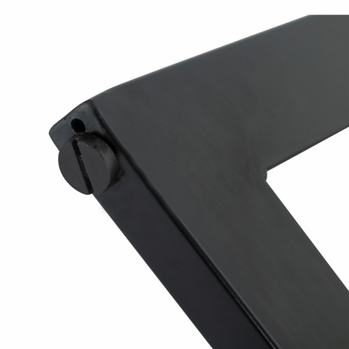 Faerlin Dining Table