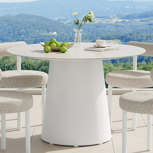 Luna-Outdoor-Dining-Table