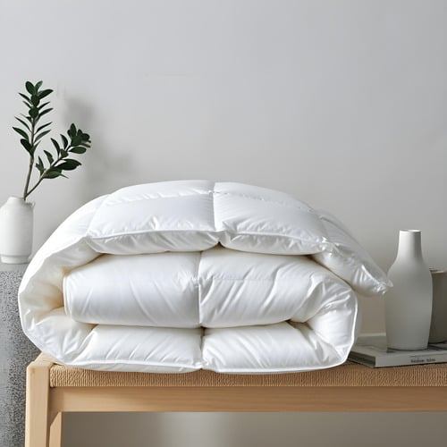 Gilyn-Checkered-Microfibre-All-Seasons-Quilt