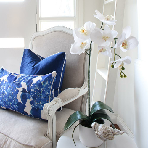 Antonella Blooming Hydrangeas Linen-Blend Cushion Cover