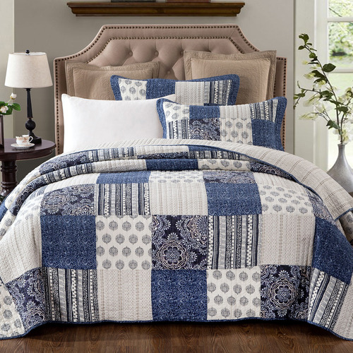 Dramatic Floral Cotton Coverlet