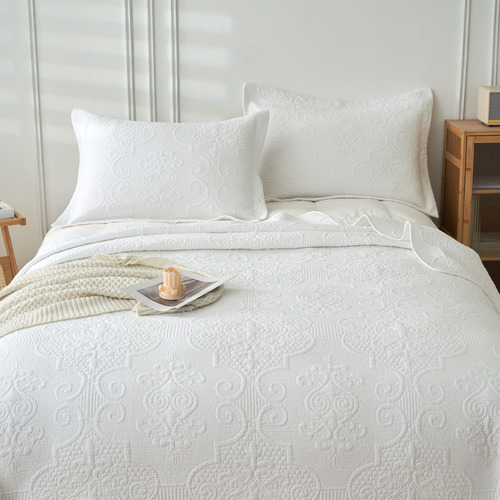 Boutique-White-Cotton-Coverlet-Set
