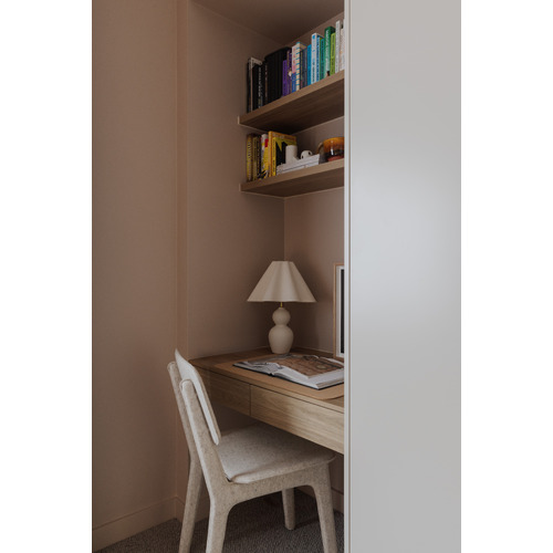 Mila Ceramic Wavey Table Lamp