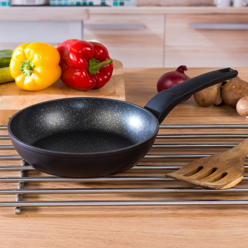 Salter 20cm Aluminium Fry Pan Temple & ster