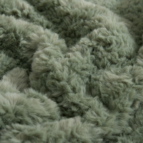 Serene-Faux-Fur-Throw