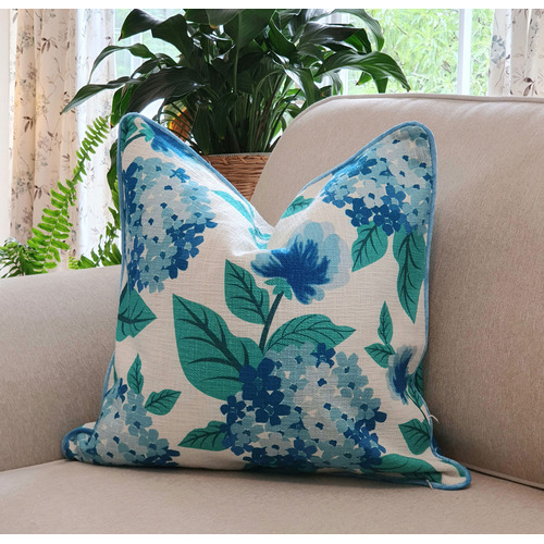 Hydrangeas Cotton-Blend Cushion Cover