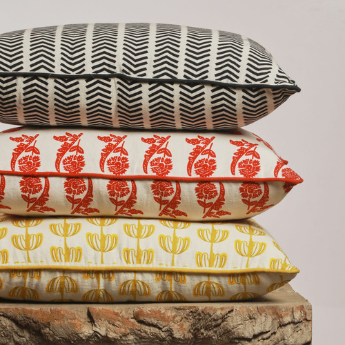 Carnation II Cotton Cushion Cover